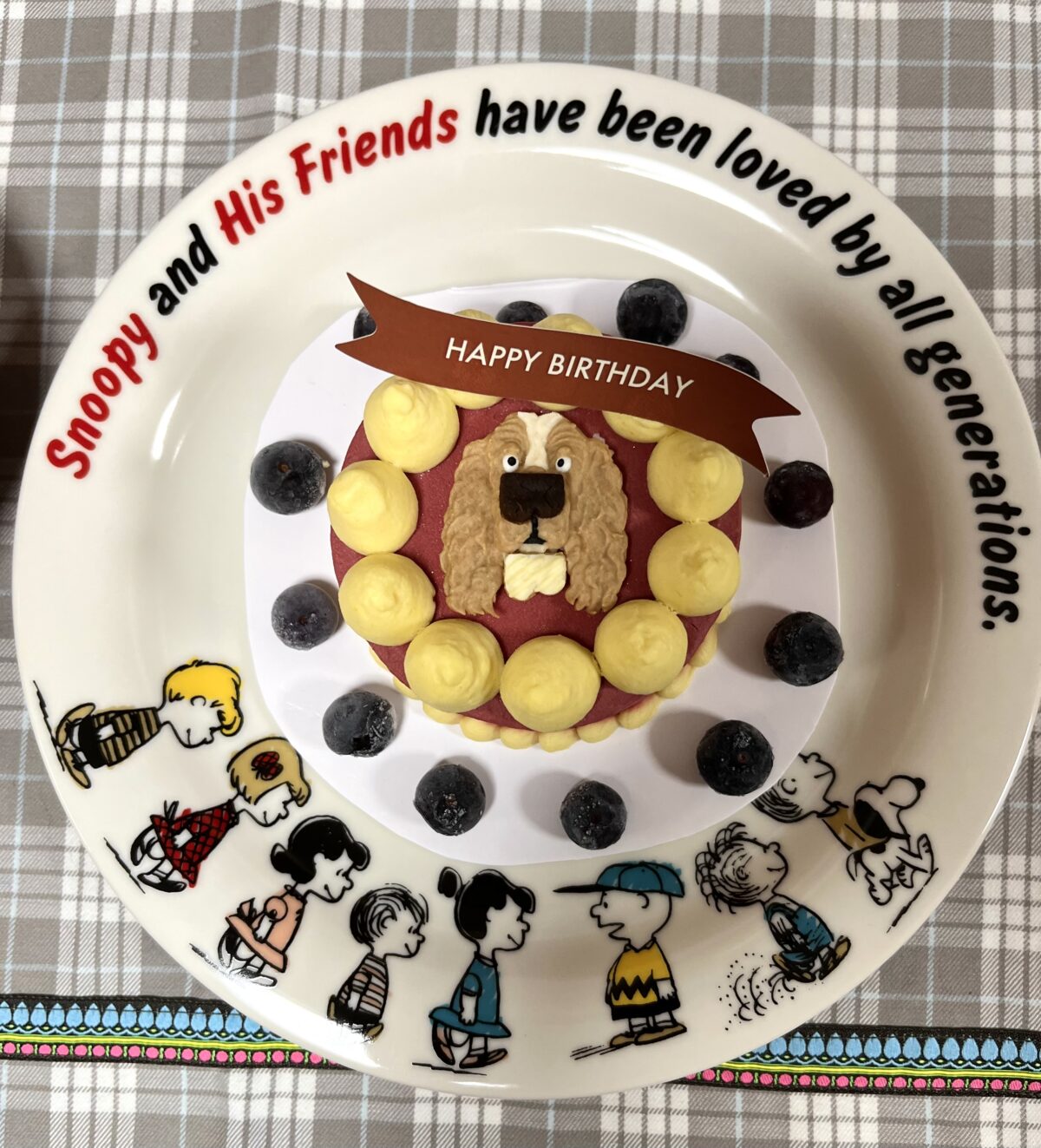 テンの顔の誕生日ケーキ