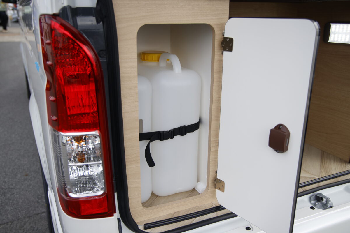 後部清水タンク